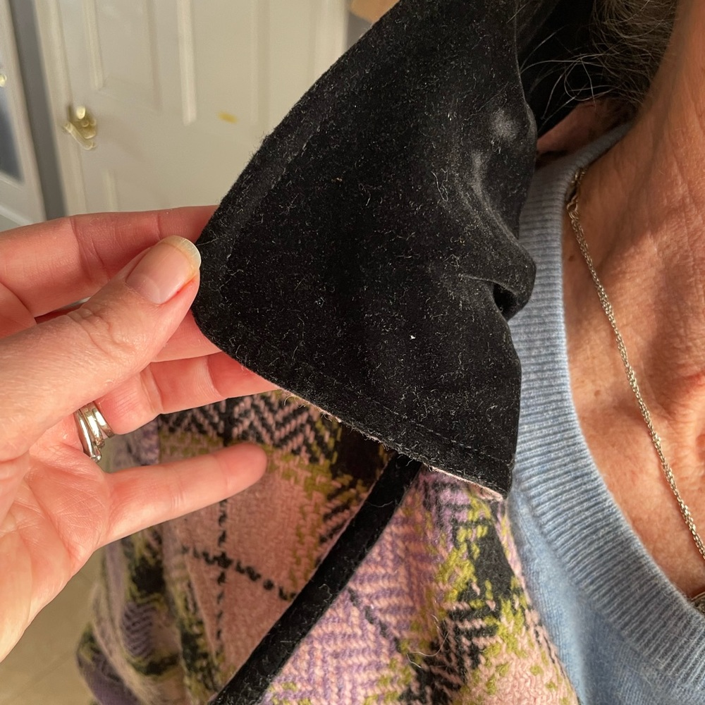 Unique Burberry Coat. Size Small / Extra Small. - image 6